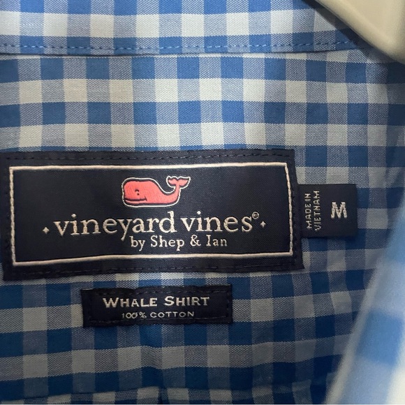 Vineyard Vines men’s blues & white button down shirt size medium - Picture 4 of 4